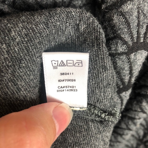 LOFT Shell Print Knit Mini Dress | Grey | Size 8 - Picture 10 of 10